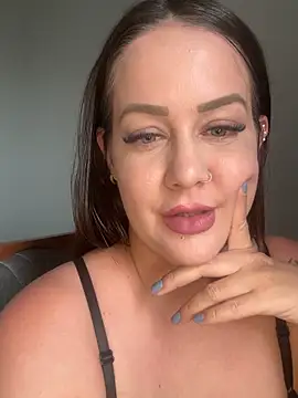 juliasanto online show from 02-23-26, 04:40