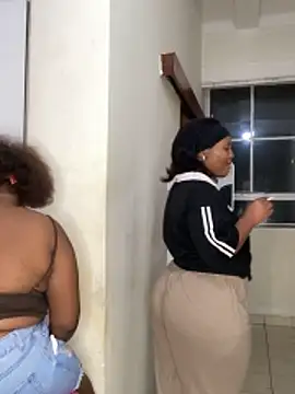 MeekyCurvyAss online show from 05-22-26, 08:18