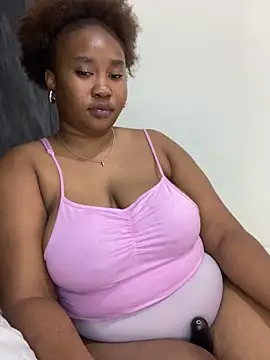 MeekyCurvyAss online show from 04-19-26, 01:01