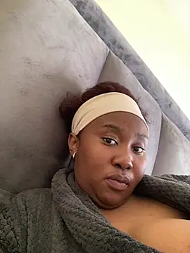 MeekyCurvyAss online show from 07-19-26, 10:23