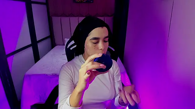 GemmaBrown online show from 03-11-26, 01:27