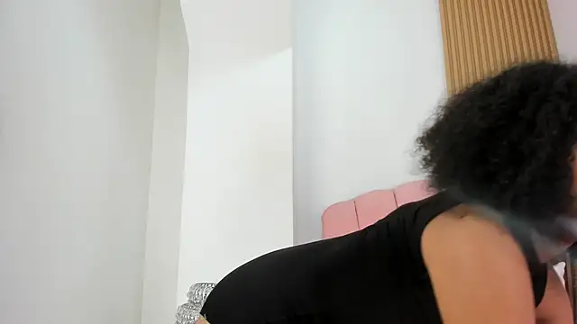 lara spaark online show from 02-24-26, 07:26