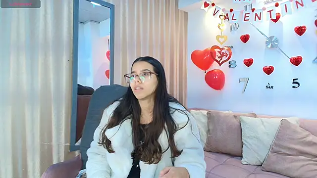 Luna Millers online show from 02-18-26, 03:48