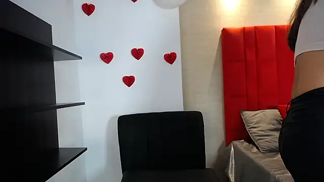 Luna Millers online show from 02-23-26, 04:25