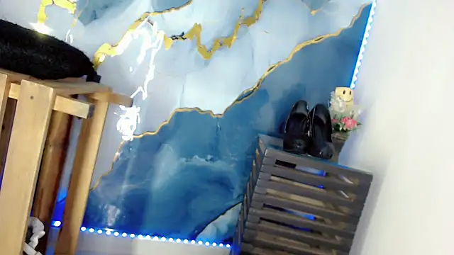NathalialLooes online show from 06-01-26, 05:07