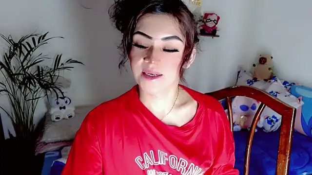 NathalialLooes online show from 06-25-26, 05:18