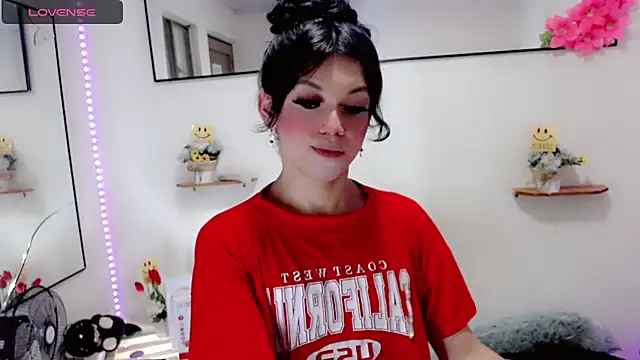 Snapshot of NathalialLooes chatting on 03-02-26, 07:15 NathalialLooes online show from 03-02-26, 07:15