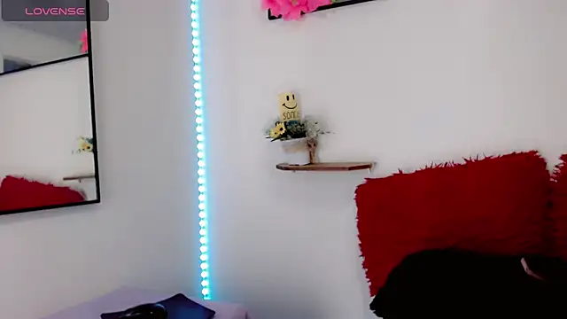 Snapshot of NathalialLooes chatting on 01-31-26, 11:03 NathalialLooes online show from 01-31-26, 11:03