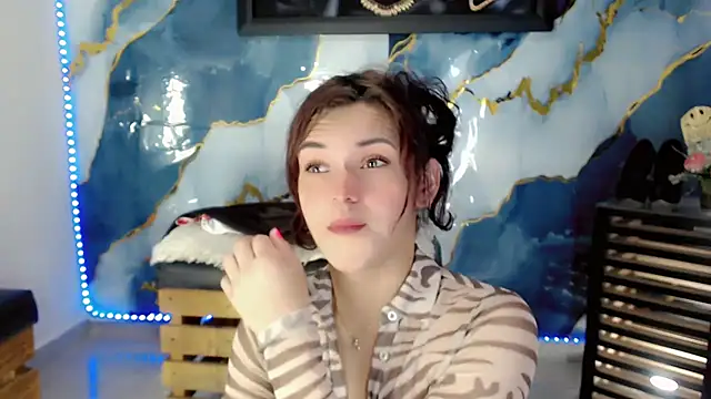 Snapshot of NathalialLooes chatting on 05-30-26, 05:03 NathalialLooes online show from 05-30-26, 05:03