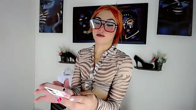 Snapshot of NathalialLooes chatting on 05-08-26, 05:11 NathalialLooes online show from 05-08-26, 05:11