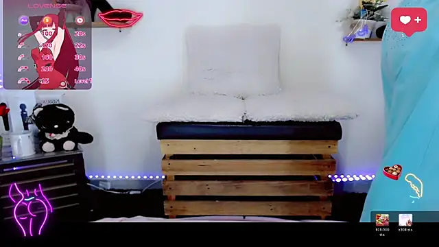 NathalialLooes online show from 03-21-26, 04:57