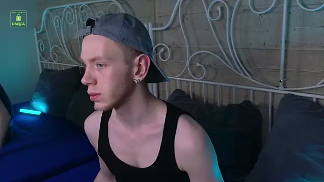 Snapshot of ZidNevil chatting on 02-11-26, 08:41 ZidNevil online show from 02-11-26, 08:41