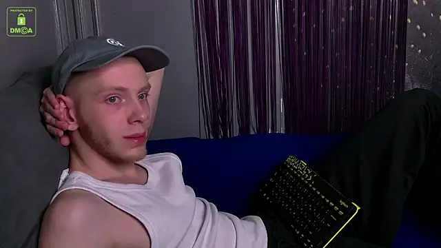 Snapshot of ZidNevil chatting on 02-03-26, 08:14 ZidNevil online show from 02-03-26, 08:14