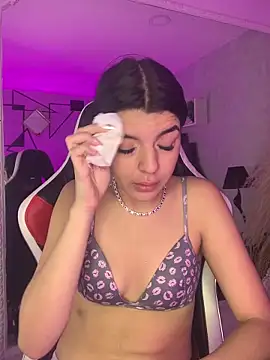 KarelyMitchel online show from 04-10-26, 12:56