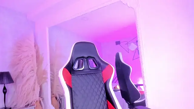 KarelyMitchel online show from 04-11-26, 01:15