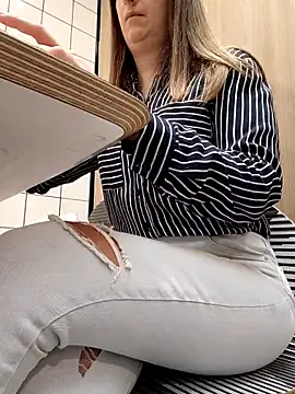 Alexdevil92 online show from 04-17-26, 07:11