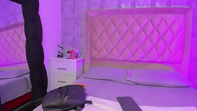 CleoFoxx  online show from 02-09-26, 01:20