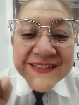 Snapshot of JULIETA_21- chatting on 05-19-26, 01:18 JULIETA 21- online show from 05-19-26, 01:18