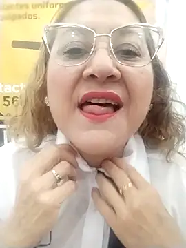 Snapshot of JULIETA_21- chatting on 04-23-26, 01:24 JULIETA 21- online show from 04-23-26, 01:24