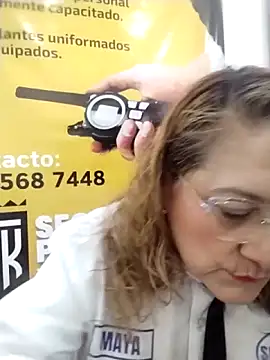 Snapshot of JULIETA_21- chatting on 04-22-26, 12:34 JULIETA 21- online show from 04-22-26, 12:34
