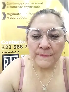 Snapshot of JULIETA_21- chatting on 04-18-26, 01:13 JULIETA 21- online show from 04-18-26, 01:13