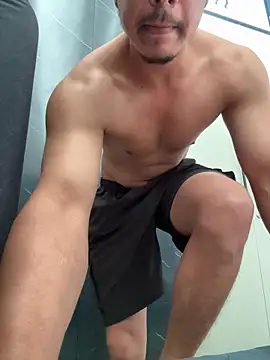 Snapshot of tonyxx000 chatting on 02-13-26, 07:41 tonyxx000 online show from 02-13-26, 07:41