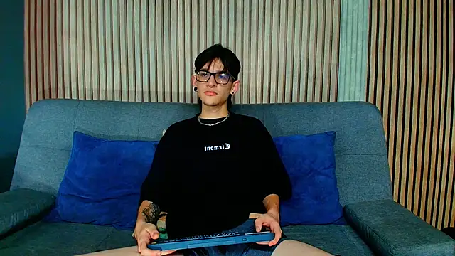 Snapshot of Jax_valentine chatting on 02-12-26, 10:53 Jax valentine online show from 02-12-26, 10:53