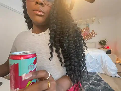 Snapshot of Anadia_Starr chatting on 02-22-26, 01:08 Anadia Starr online show from 02-22-26, 01:08