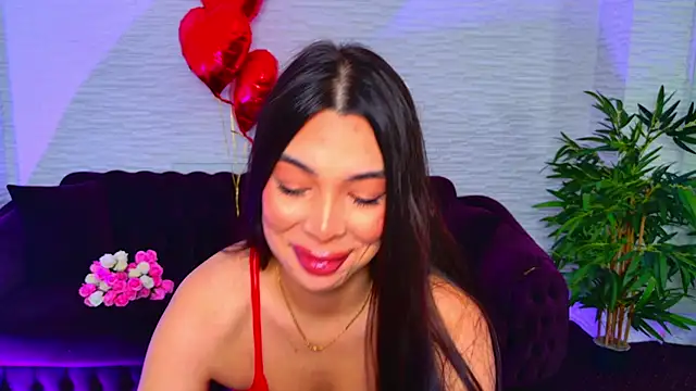 Snapshot of MollyDolley chatting on 02-16-26, 08:40 MollyDolley online show from 02-16-26, 08:40