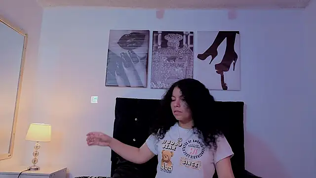 Snapshot of Zoe-yanin chatting on 02-21-26, 06:54 Zoe-yanin online show from 02-21-26, 06:54