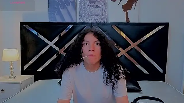 Zoe-yanin online show from 04-07-26, 06:32