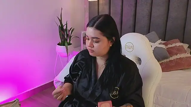 SofiaCortes4 online show from 04-14-26, 09:03