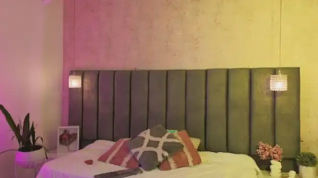 SofiaCortes4 online show from 04-17-26, 11:35