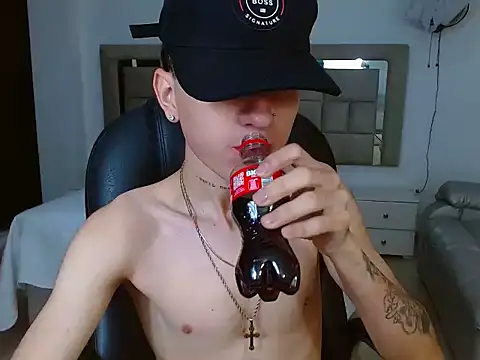 eroboyxox online show from 02-24-26, 09:04