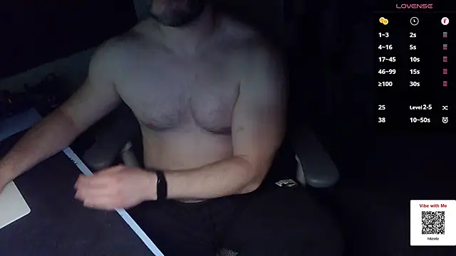 Snapshot of under_the_desk40 chatting on 05-14-26, 12:24 under the desk40 online show from 05-14-26, 12:24