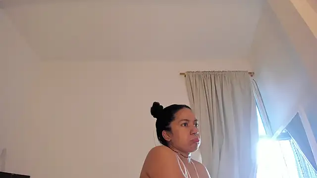 Snapshot of chiarafustox chatting on 02-22-26, 02:52 chiarafustox online show from 02-22-26, 02:52