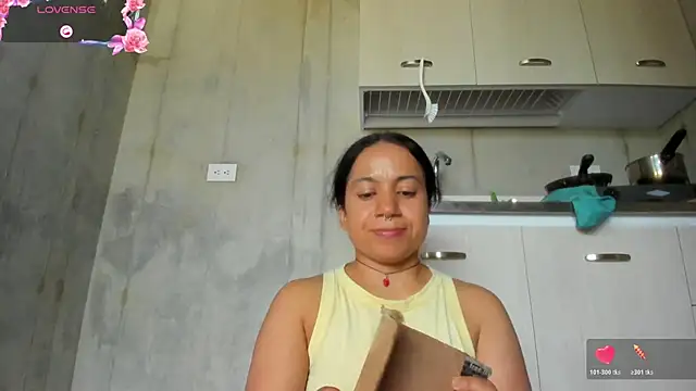 chiarafustox online show from 04-07-26, 09:38