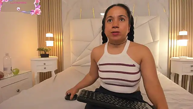 chiarafustox online show from 03-10-26, 06:56