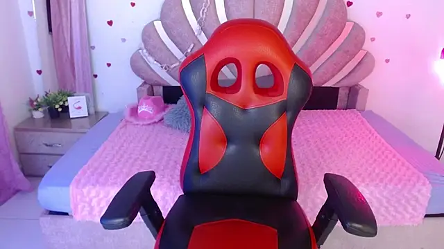 mia fox666 online show from 04-06-26, 12:39