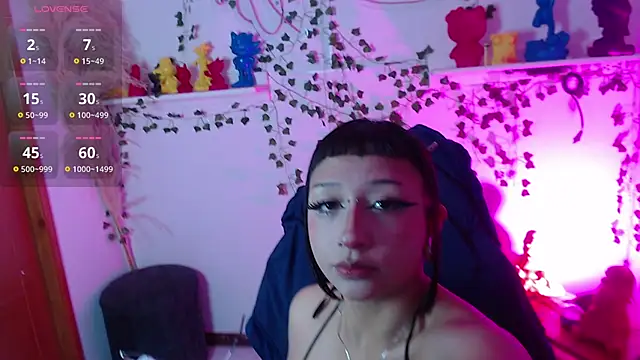 mia bloom2 online show from 05-17-26, 04:12