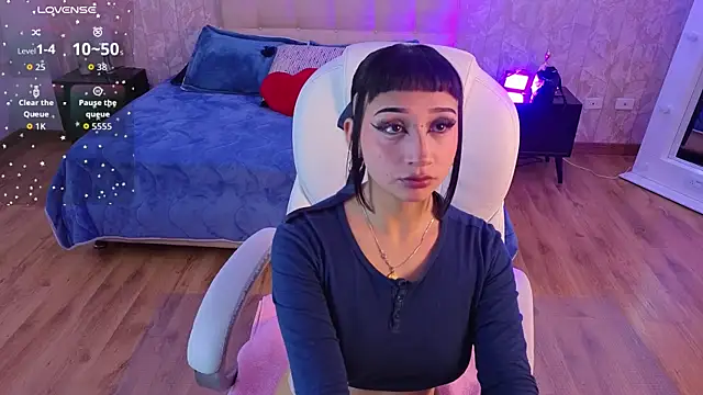 mia bloom2 online show from 06-15-26, 05:29