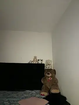 Snapshot of mari_pauli_xx chatting on 02-15-26, 12:33 mari pauli xx online show from 02-15-26, 12:33