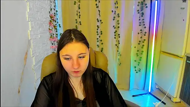 EvaxCharm online show from 02-06-26, 04:19