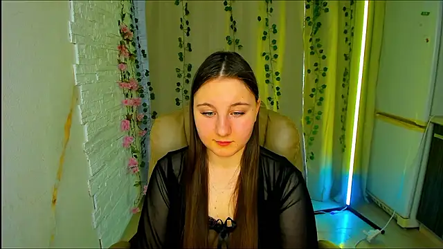 EvaxCharm online show from 02-11-26, 07:30