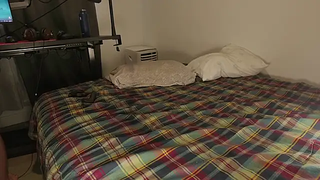 Snapshot of Begamc chatting on 02-21-26, 01:35 Begamc online show from 02-21-26, 01:35