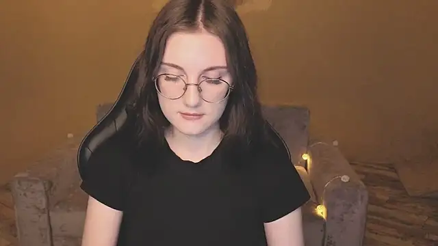 Snapshot of VixenLight chatting on 02-02-26, 01:48 VixenLight online show from 02-02-26, 01:48