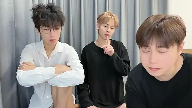 Snapshot of No_1MiaoMiao-Kk chatting on 02-07-26, 11:40 No 1MiaoMiao-Kk online show from 02-07-26, 11:40