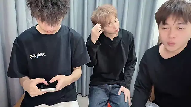 Snapshot of No_1MiaoMiao-Kk chatting on 02-05-26, 11:28 No 1MiaoMiao-Kk online show from 02-05-26, 11:28