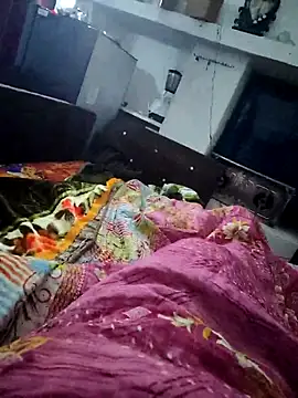 Snapshot of Divyanshi_hott chatting on 02-08-26, 04:37 Divyanshi hott online show from 02-08-26, 04:37