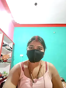 Snapshot of Divyanshi_hott chatting on 02-04-26, 02:01 Divyanshi hott online show from 02-04-26, 02:01